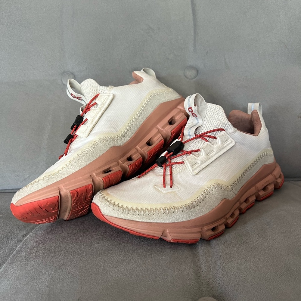 ON Women's Cloudaway Sneaker, size 8